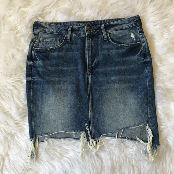 Selling only Denim Skirt. Size 10. H&M - Picture 2 of 4